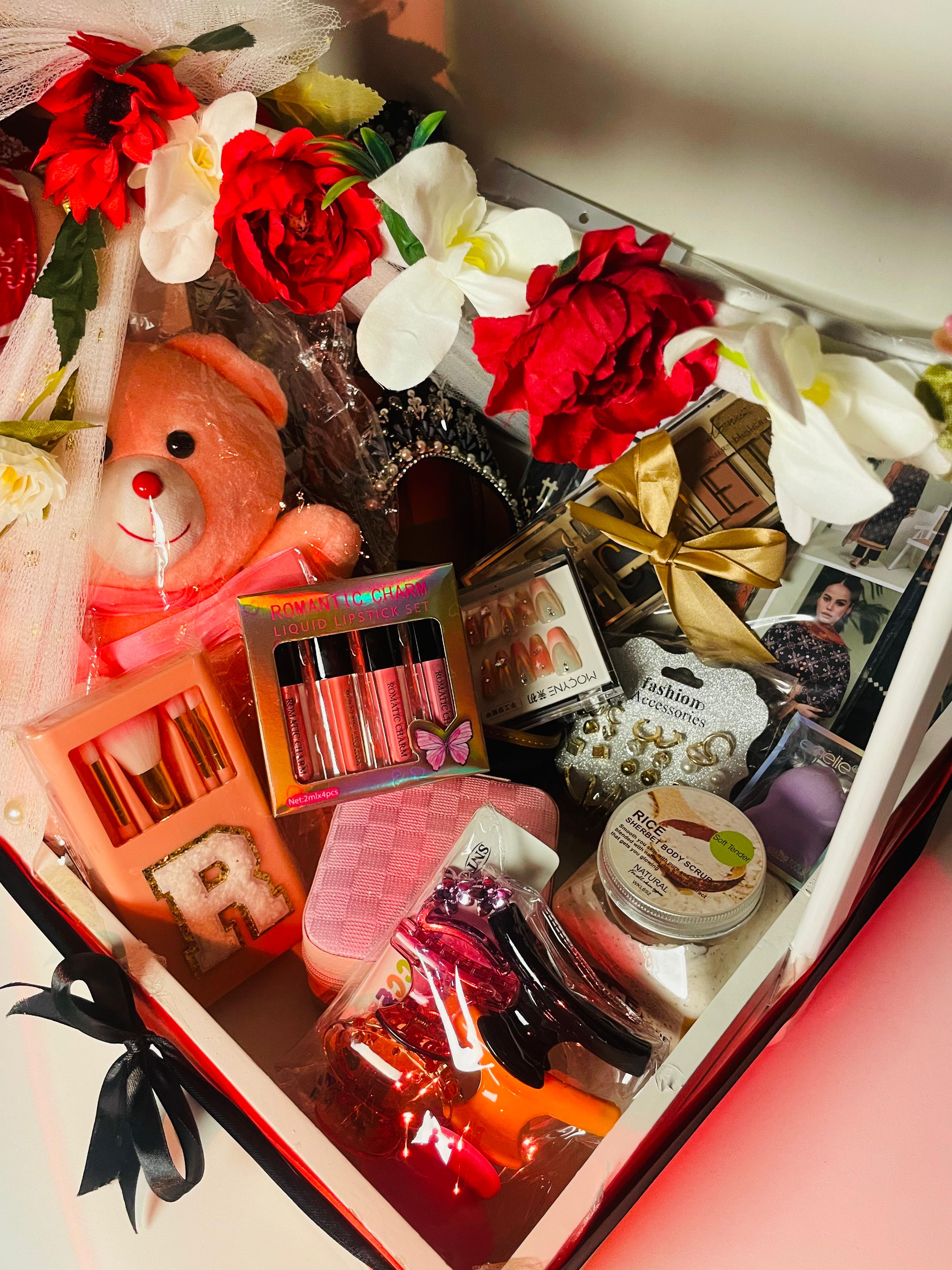 The Glam Girl Basket